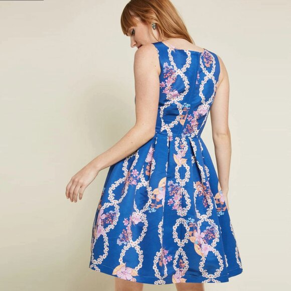 Modcloth "Beautiful You" Floral Helix Fit & Flare Dress in Blue/Pink, size S - Picture 3 of 13